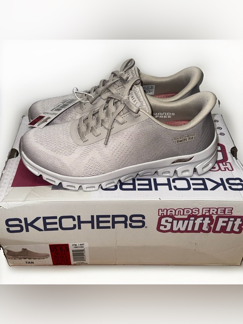 Skechers Womens 6.5 Hands Free Swift Fit Glide-Lite 2.0 Sneakers 1961240 NWT Tan